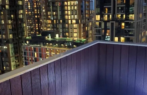 Canary Wharf Apartment | 2 Bedroom Apartment in Canary Wharf London