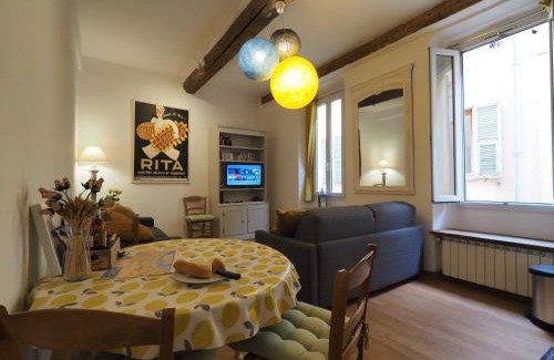 Old Town Apartment | 2 Bedroom Apartment Old Town Centre