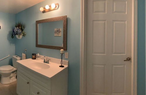 Kitchener Apartment | 2 Bedroom Apartment With Pool West Side