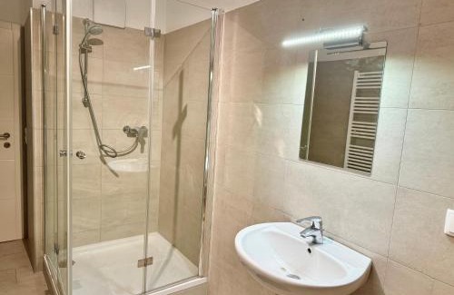 Grinzing Apartment | 2 Bedroom Apartment with Free Parking