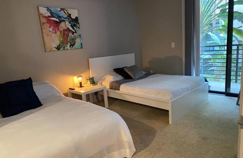 Studio City Apartment | 2 bedroom Apt in LA by Universal Studios