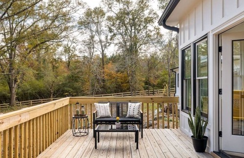 Chattahoochee Hills House | 2 Bedroom Artsy Retreat Near Serenbe - Main House