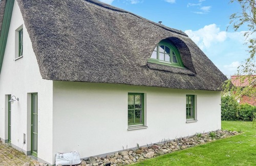 Rosenhagen House | 2 bedroom awesome home in Dassow