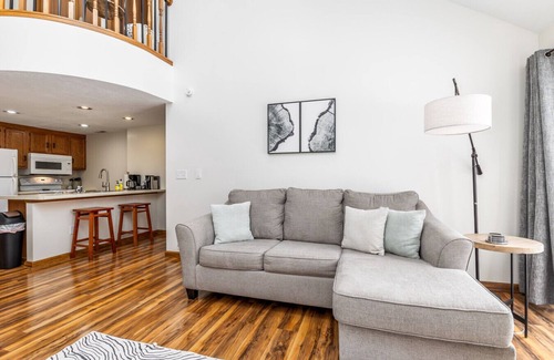 The Galena Territory House | 2 Bedroom, beautiful end unit