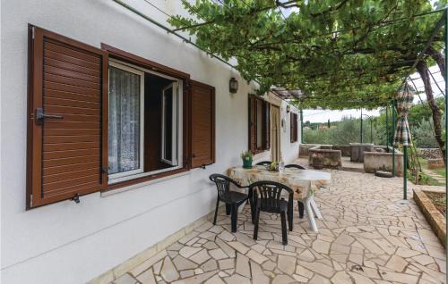 Rakalj House | 2 Bedroom Beautiful Home In Krnica