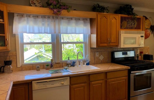 Wall Apartment | 2 Bedroom Belmar summer rental 1 block to beach!