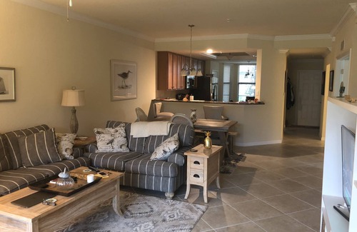 Bradenton Condo | 2 bedroom Bradenton Florida condo with golf membership 1720 square feet