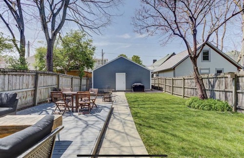 Old Northside House | 2 Bedroom Bungalow on the Old Historic Northside