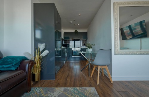 Liverpool City Centre Apartment | 2 Bedroom Central Apartment With Parking