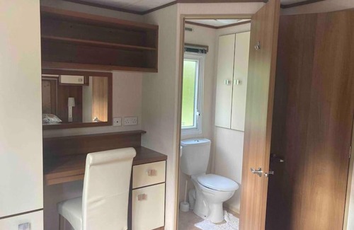 Rhyd-y-clafdy Apartment | 2 bedroom chalet in Chwilog on the Llyn Peninsula