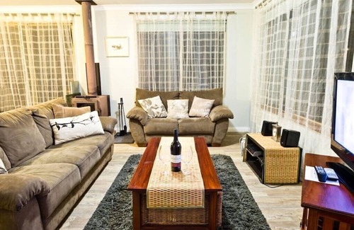 Metricup Cottage | 2 bedroom Chalet situated on a 145 acre farm/vineyard property