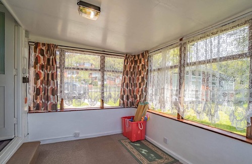 Tywyn Ski Chalet | 2 Bedroom Chalet, Sleeps 4, Pet Friendly, Quiet and Relaxing Location