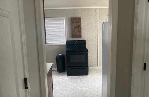 Hemlock House | 2 Bedroom, Close to Championship Park, sleeps 4 with bunk beds