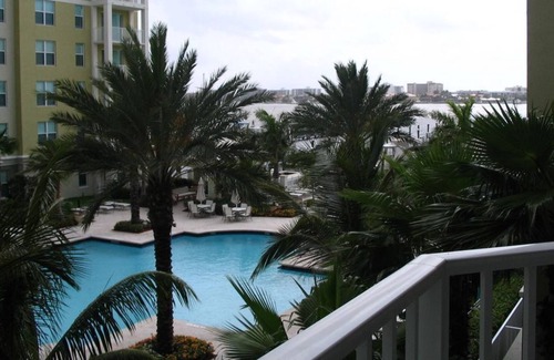 East Ocean Ave Condo | 2 Bedroom Condo 321250 by Houzlet