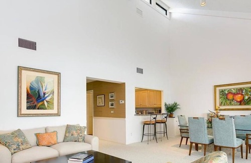 South Beach Condo | 2 Bedroom Condo 431594 by Houzlet