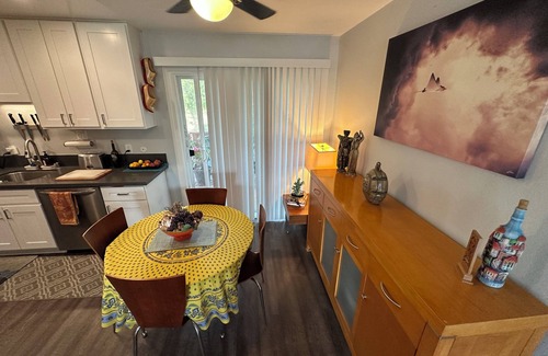 San Rafael Condo | 2-bedroom condo in welcoming Terra Linda. Serene & convenient, fully equipped.