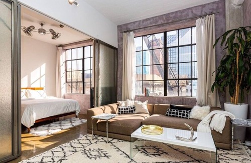 Mid-Market Condo | 2 Bedroom Condo L-466534 by Houzlet