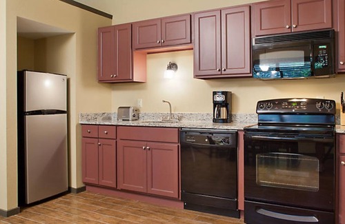 Wisconsin Dells Resort | 2 Bedroom Cottage at Christmas Mountain Village
