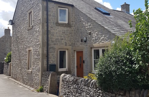 Over Haddon Cottage | 2 Bedroom Cottage In The Heart Of The Peak District, 2.5 Miles From Bakewell