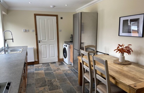 Bo'ness Cottage | 2 Bedroom Cottage in Countryside Near Edinburgh