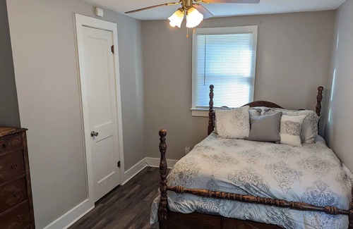 Dexter Cottage | 2 Bedroom Cottage in Dexter