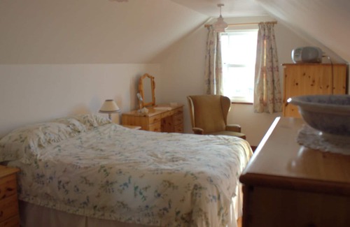 Berwick-upon-Tweed Cottage | 2 bedroom cottage on Holy Island with spacious walled garden and sea views