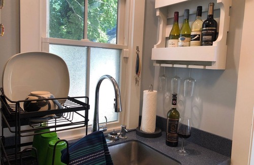 Falmouth Cottage | 2-bedroom cottage plus bunkhouse in Historic Falmouth Center