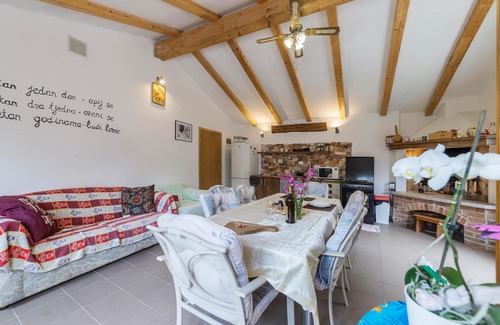 Kostrcani House | 2 bedroom cozy home in Kostrcani