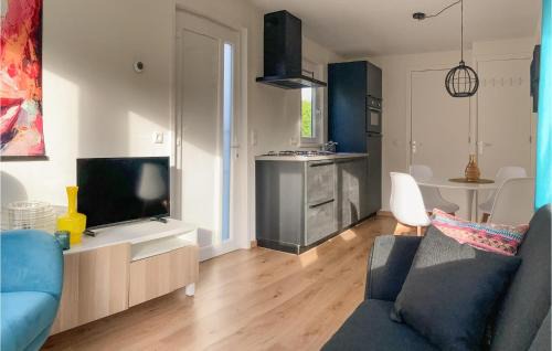 Heinkenszand House | 2 Bedroom Cozy Home In Heinkenszand