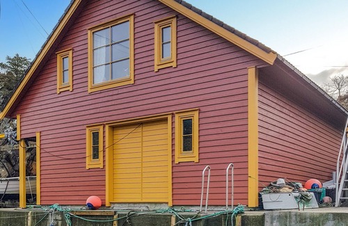 Lykling House | 2 bedroom cozy home in Finnås