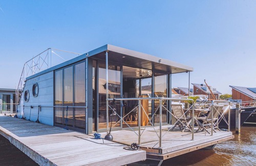 Municipality of Uitgeest Boat Rental | 2 bedroom cozy ship in Uitgeest