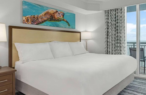 Cherry Grove Beach Resort | 2 Bedroom Deluxe Oceanfront at Club Wyndham Towers on the Grove
