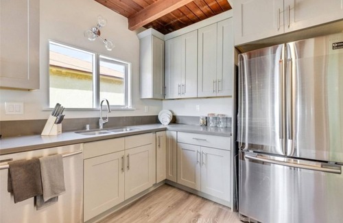 Old Towne Apartment | 2 Bedroom Duplex triplex L-451620 by Houzlet