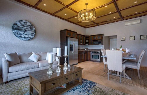Plantation Villa | 2 bedroom family Suite villa at Placencia