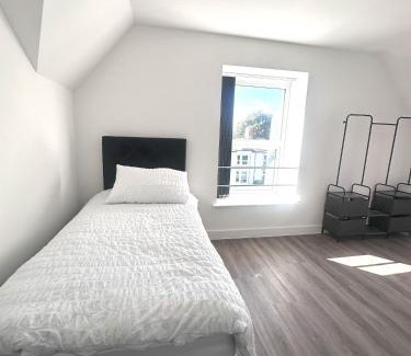 Adamsdown Apartment | 2 Bedroom Flat in Marlborough House Cardiff Centre