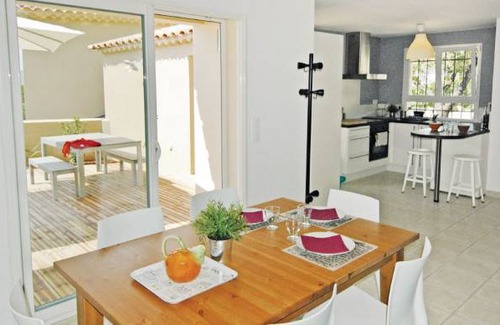 Laudun House | 2 bedroom accommodation in Laudun-L'Ardoise