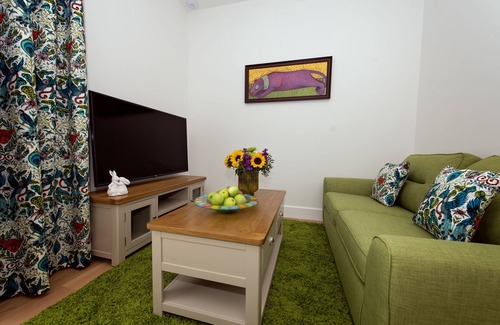 Headington Apartment | 2 bedroom Fully equipped apartment-DISINFECTED with modern design