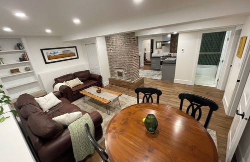 Central Lonsdale Apartment | 2 Bedroom Garden Suite in Central Lonsdale