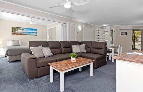 Hastings Point Apartment | 2 Bedroom Garden View Villa