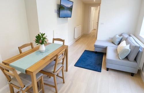 Harringay Apartment | 2-Bedroom Garden Flat - Modern, Bright - A