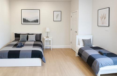 Harringay Apartment | 2-Bedroom Garden Flat - Modern, Bright - A