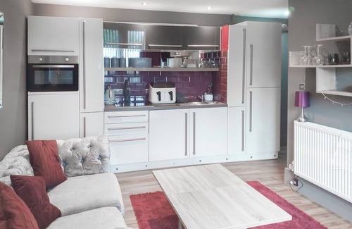 Newcastle-upon-Tyne Cottage | 2 bedroom accommodation in Kingston Park, near Newcastle upon Tyne