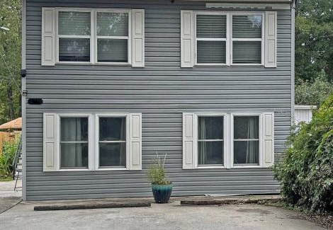 Charleston Apartment | 2-Bedroom Golf Course Getaway