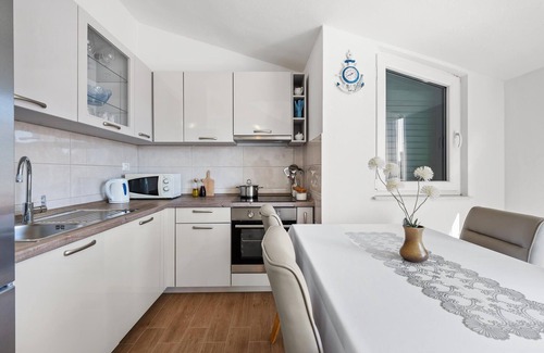 Primosten Apartment | 2 bedroom gorgeous apartment in Vezac