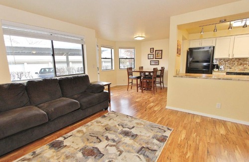 Southeast Boise Condo | 2 bedroom Hidden Gem