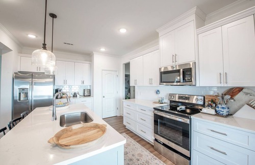 Grovetown House | 2-bedroom Home 10 Miles from Course - Daily Hostess Service Available