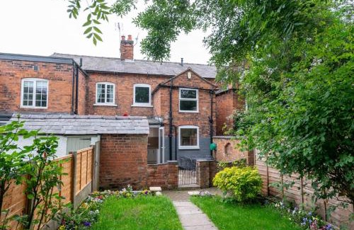 Nantwich House | 2 Bedroom Home Full Of Character