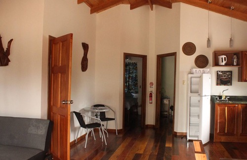 Surfside House | 2 Bedroom Home-Placencia Peninsula with Beach Access