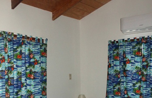 Surfside House | 2 Bedroom Home-Placencia Peninsula with Beach Access