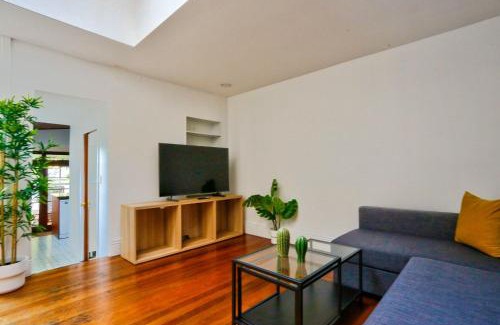 Pyrmont House | 2 Bedroom House at the Centre of Pyrmont